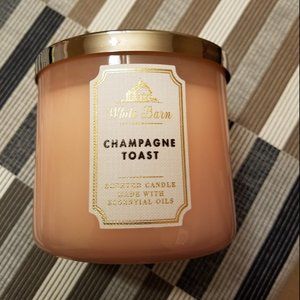 White Barn Champagne Toast 3-wick candle 14.05 oz